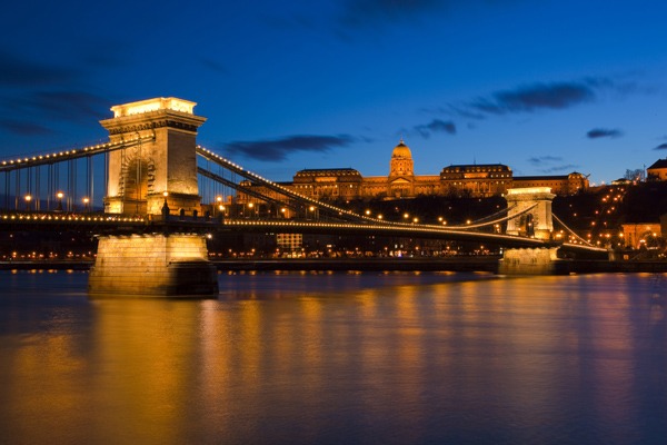 پل زنجیری در مجارستان